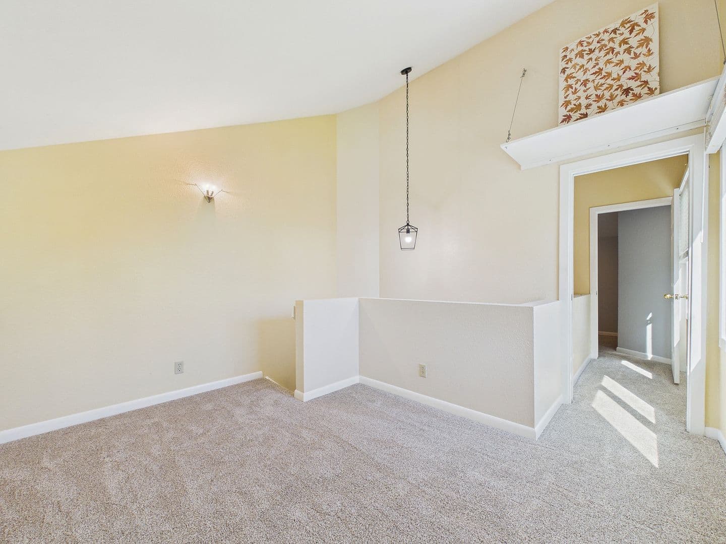 Denver House: 2284 S Yosemite Cir