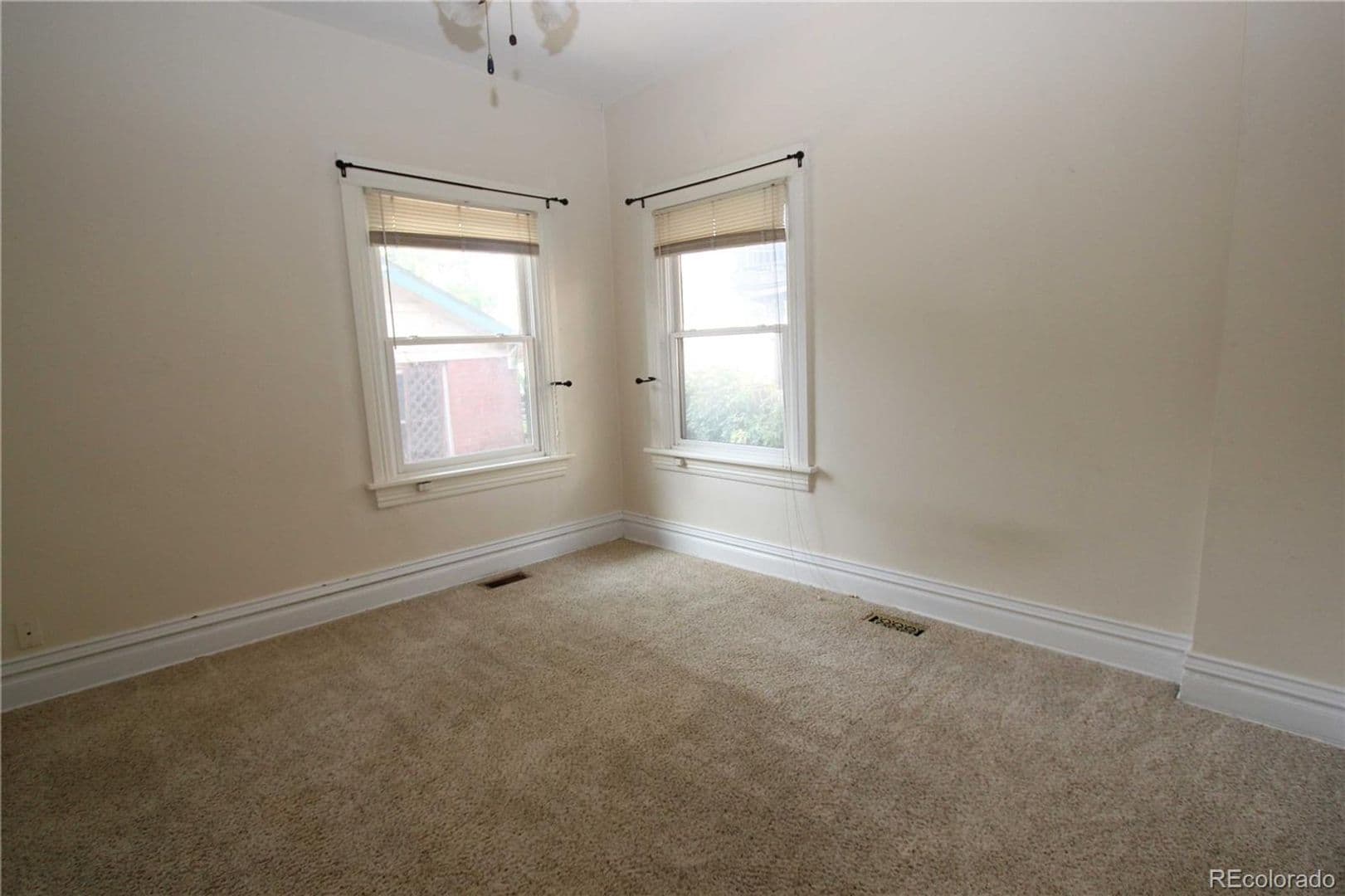 Denver House: 1375 Madison St