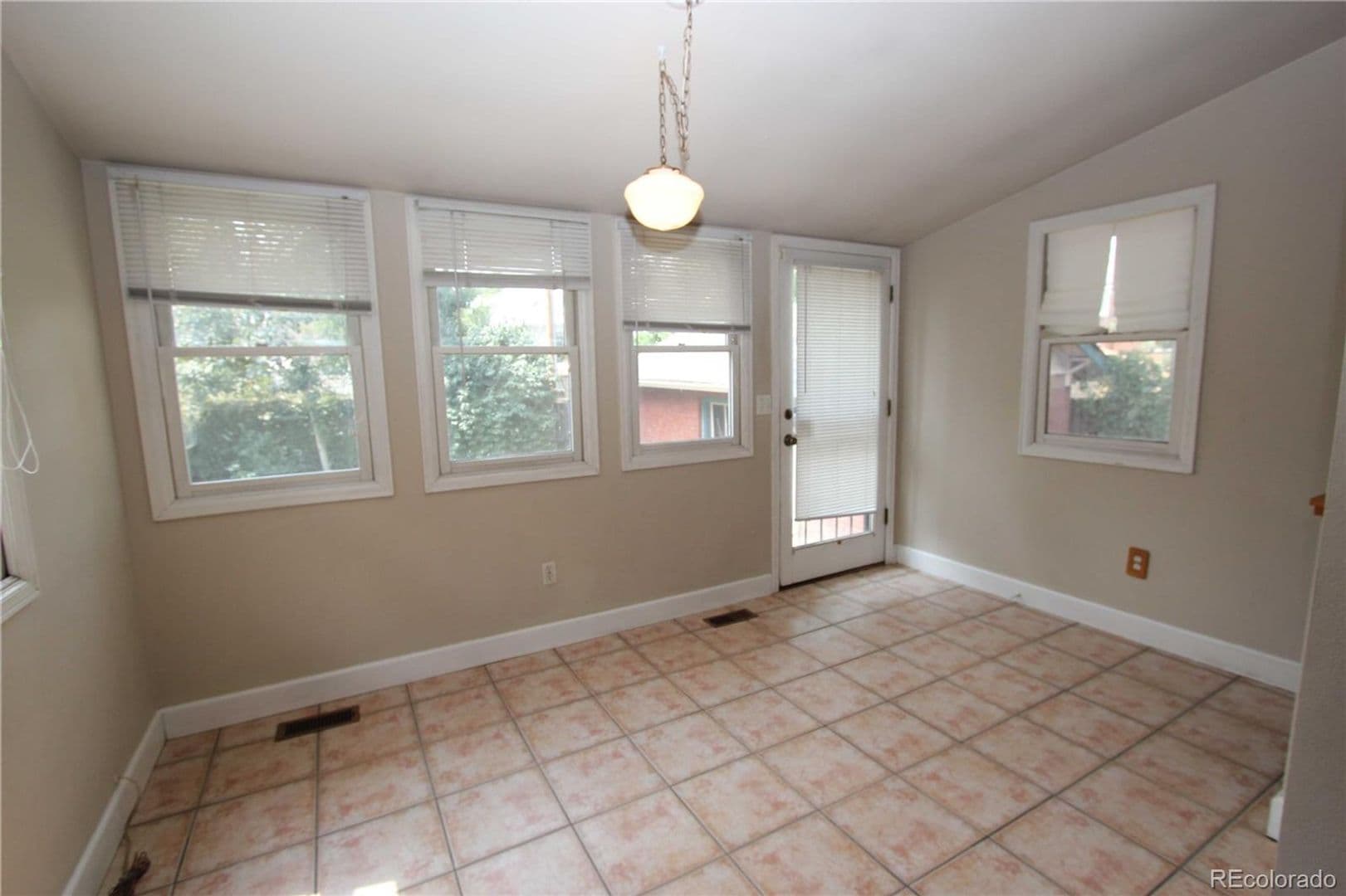 Denver House: 1375 Madison St