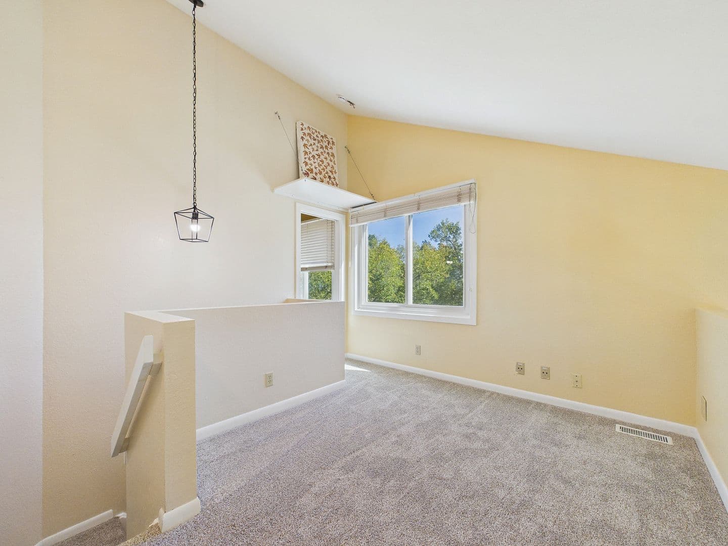 Denver House: 2284 S Yosemite Cir