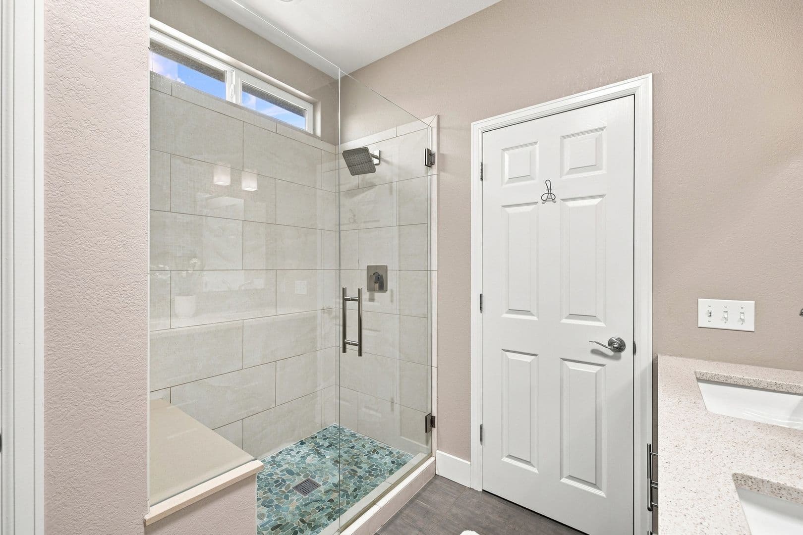 Aurora House: 25329 East Lake Pl