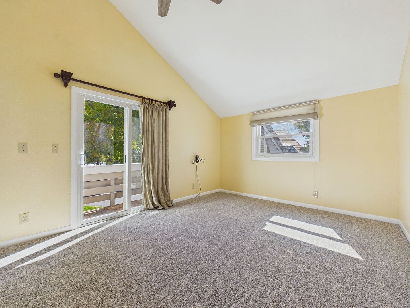 Denver House: 2284 S Yosemite Cir