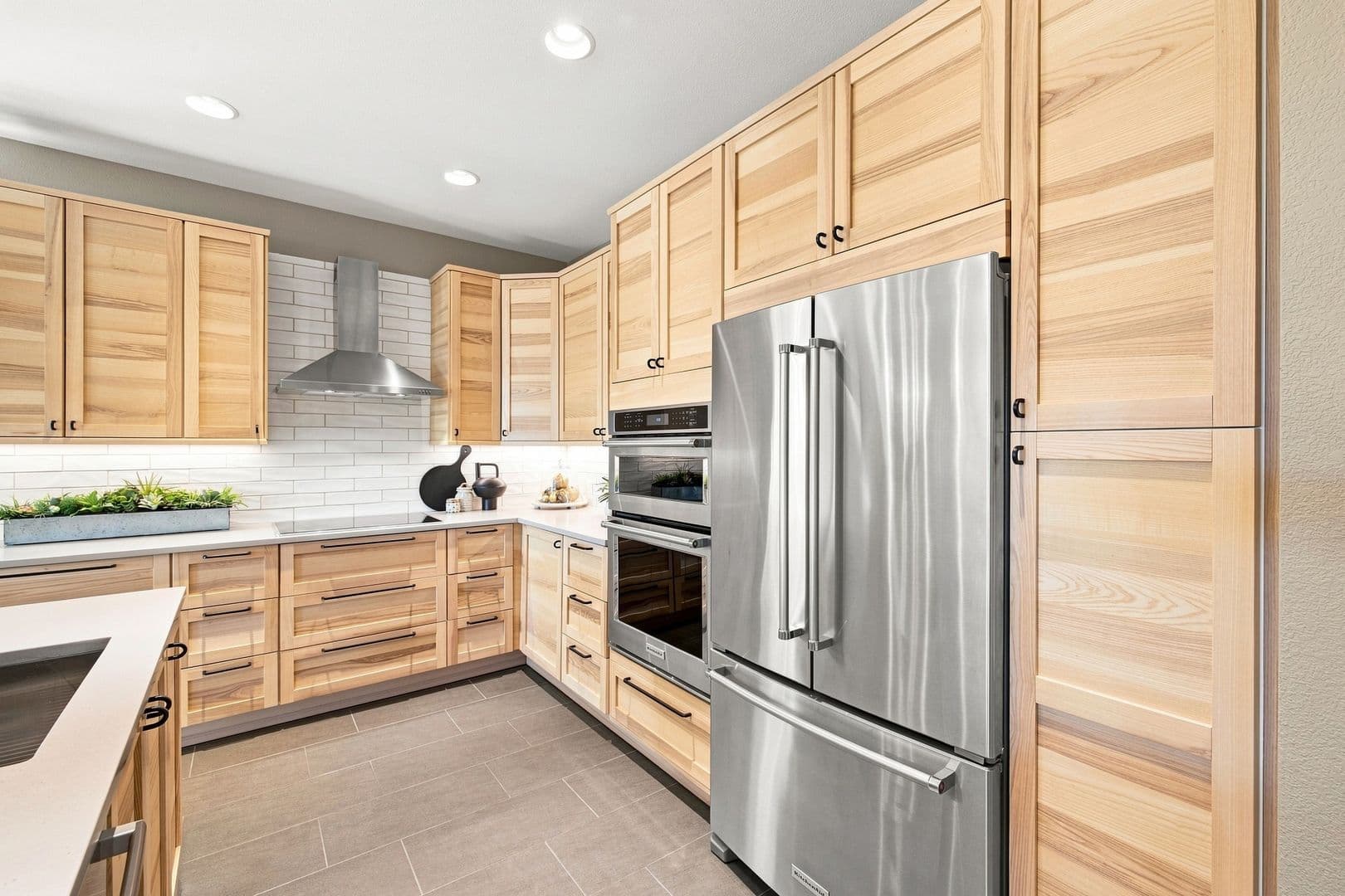 Aurora House: 25329 East Lake Pl