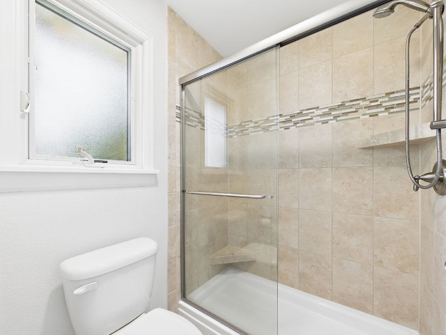 Englewood House: 6213 S Galena Way