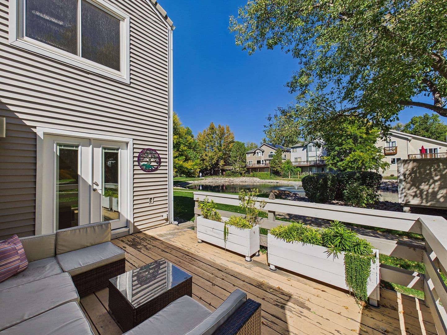 Denver House: 2284 S Yosemite Cir