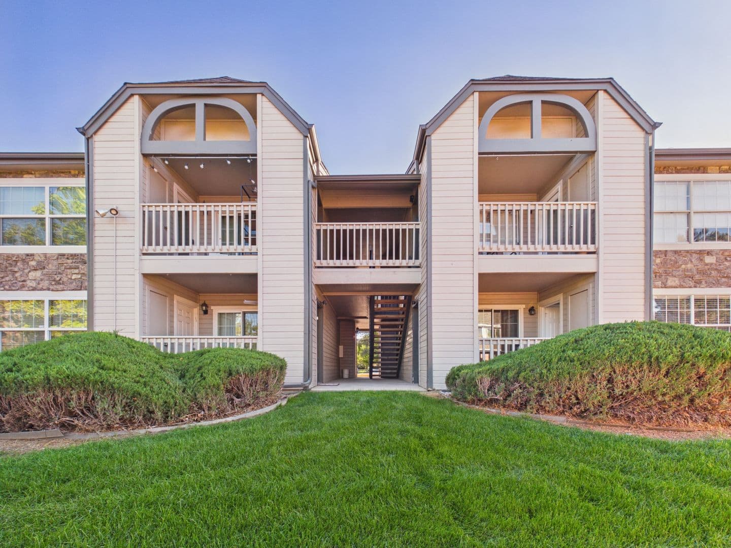 Englewood House: 9293 E Arbor Cir #C