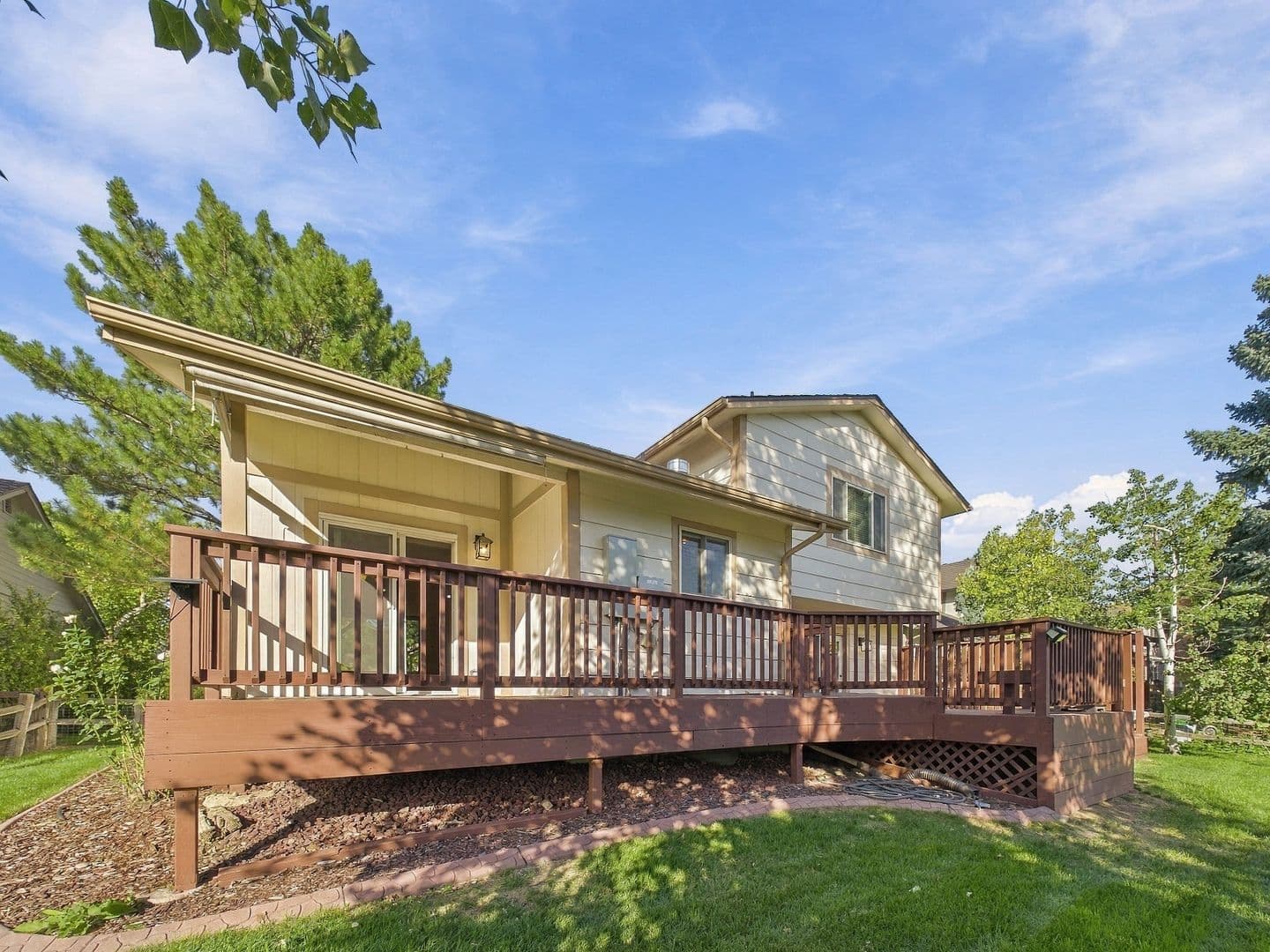Englewood House: 6213 S Galena Way