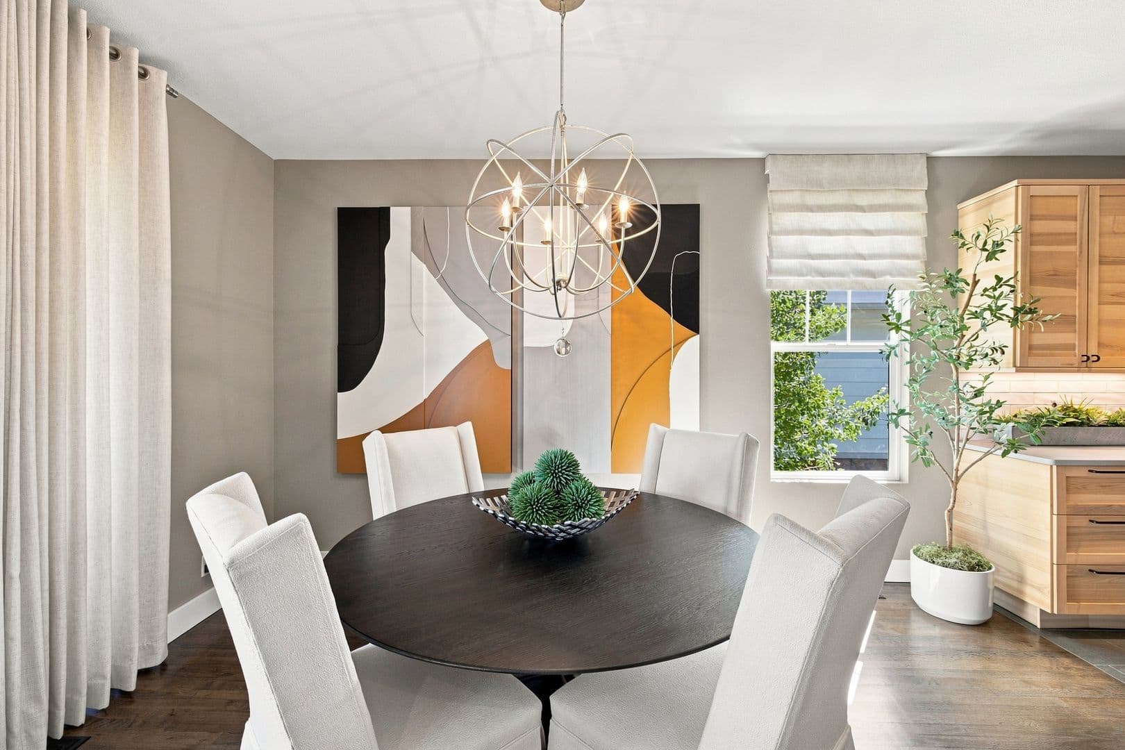 Aurora House: 25329 East Lake Pl