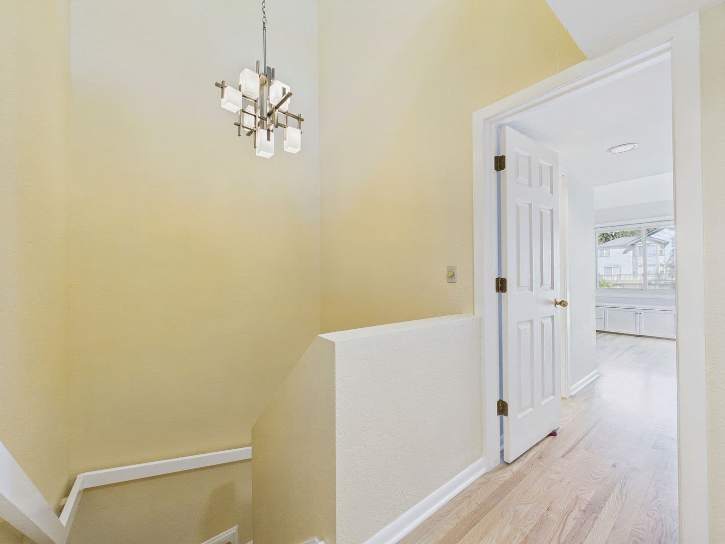 Denver House: 2284 S Yosemite Cir