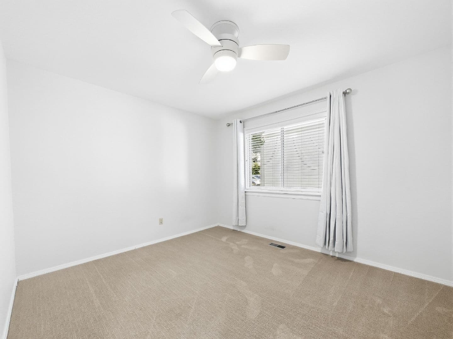 Englewood House: 6213 S Galena Way