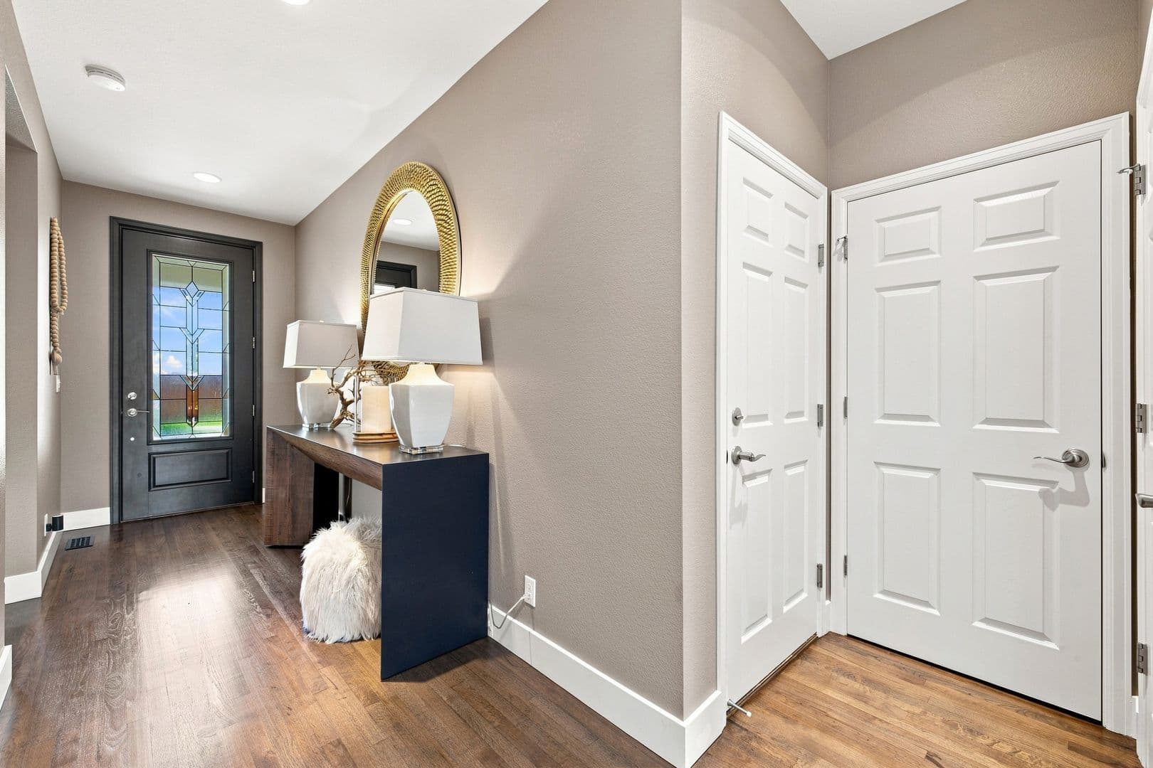 Aurora House: 25329 East Lake Pl