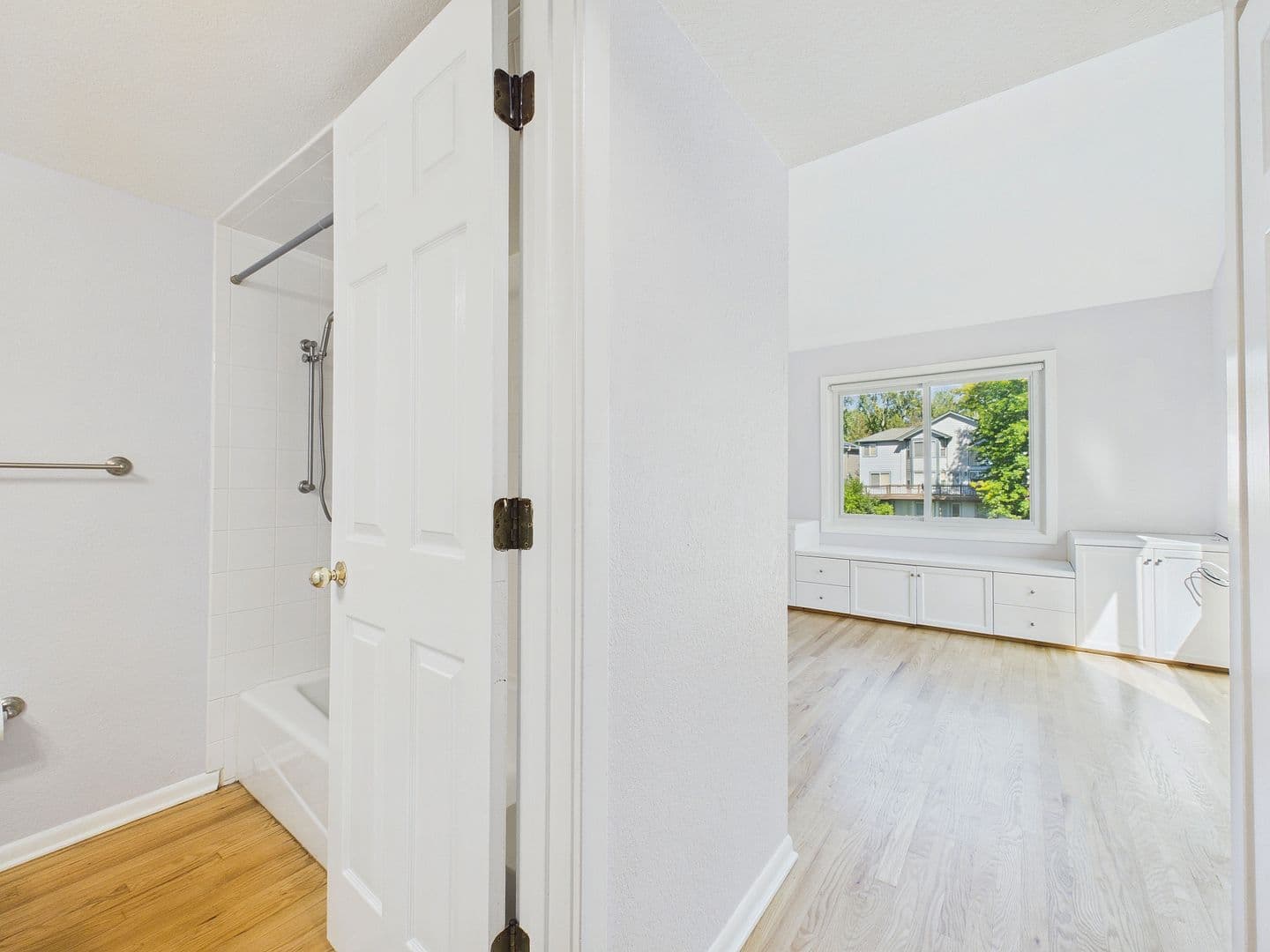 Denver House: 2284 S Yosemite Cir