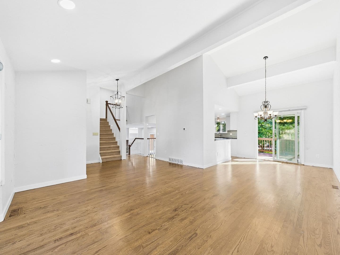 Englewood House: 6213 S Galena Way