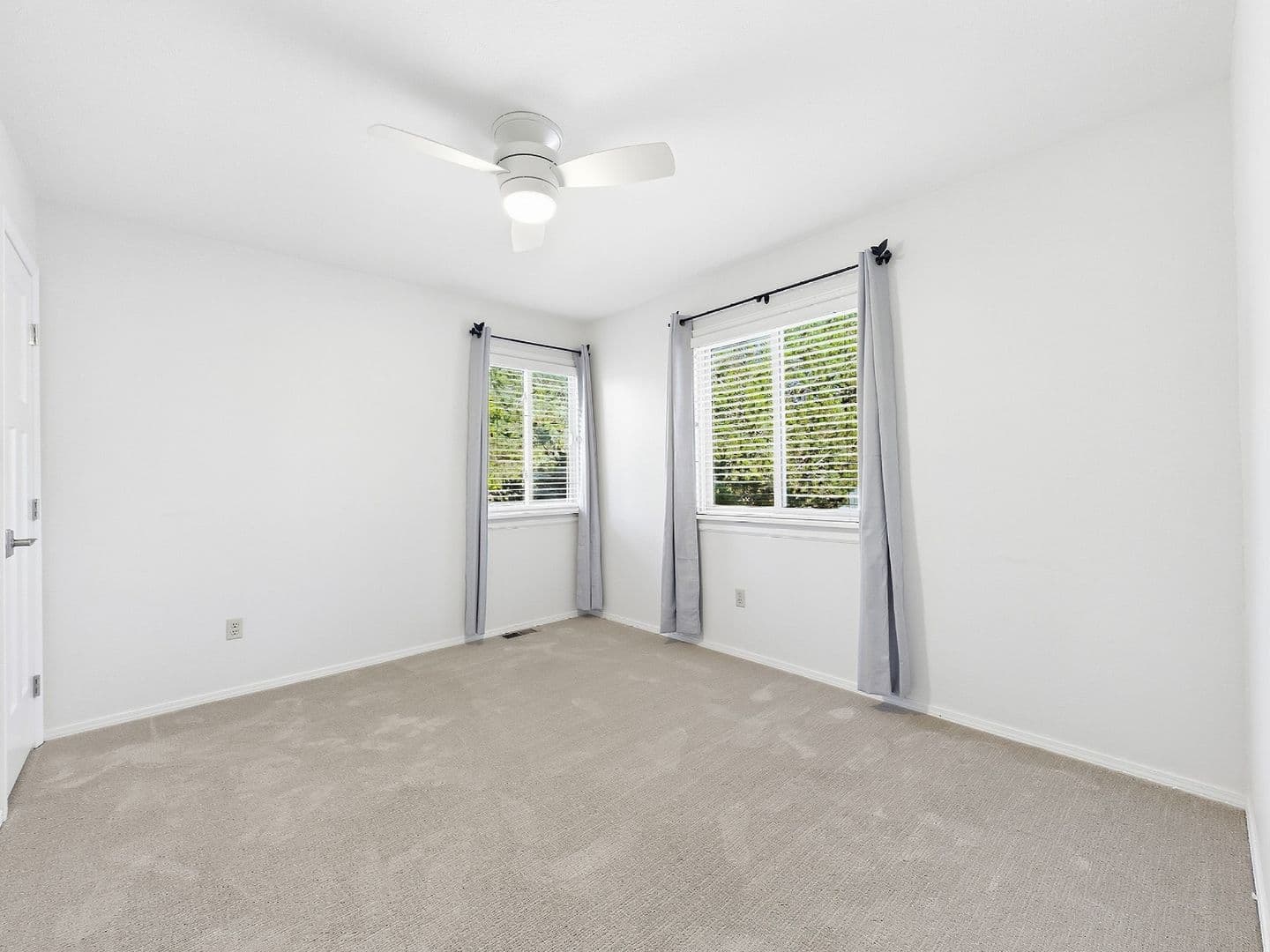 Englewood House: 6213 S Galena Way