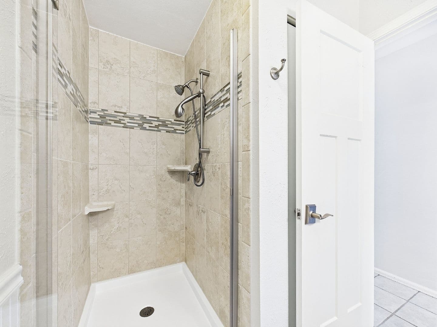 Englewood House: 6213 S Galena Way