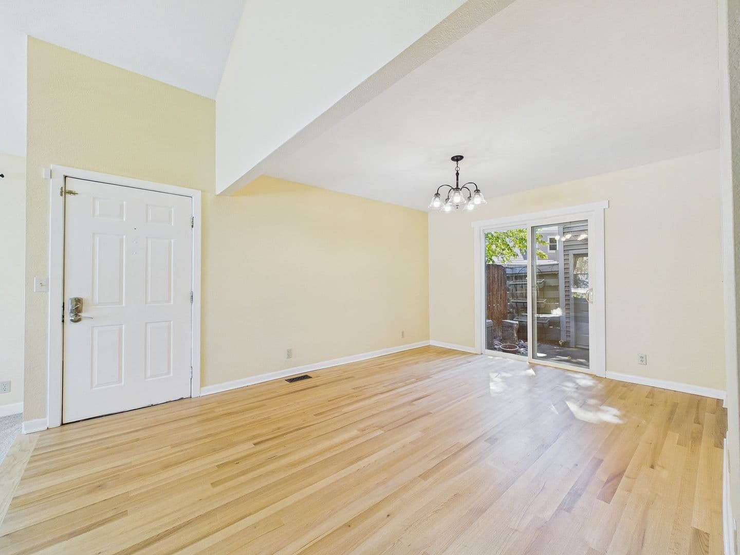 Denver House: 2284 S Yosemite Cir