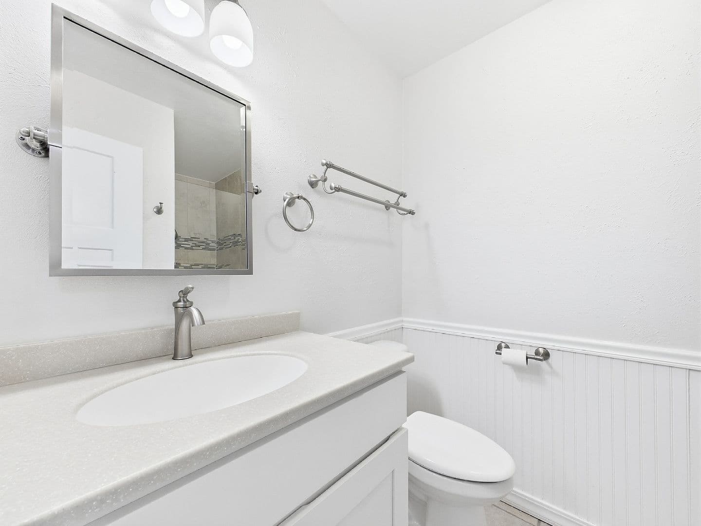 Englewood House: 6213 S Galena Way