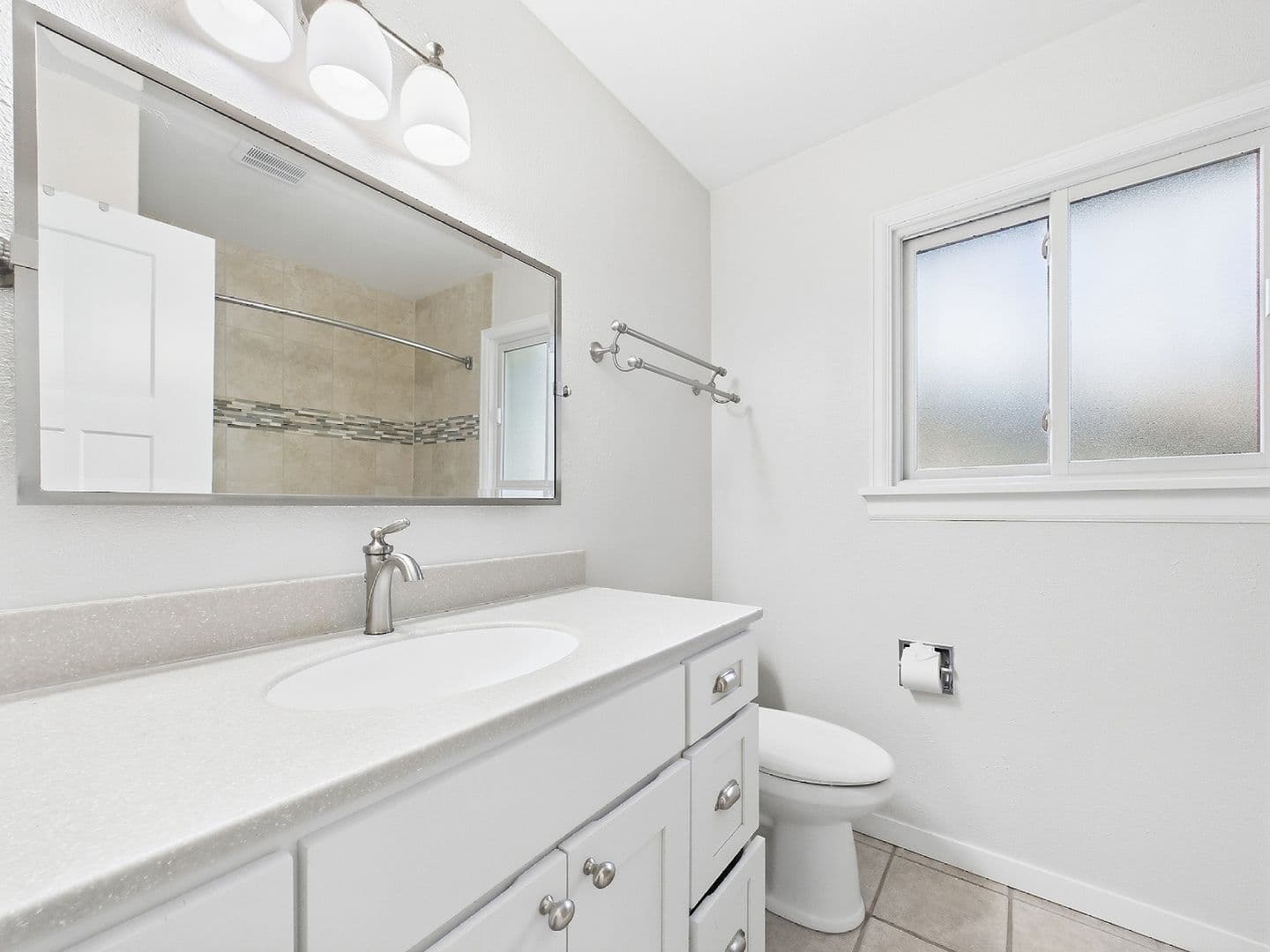 Englewood House: 6213 S Galena Way