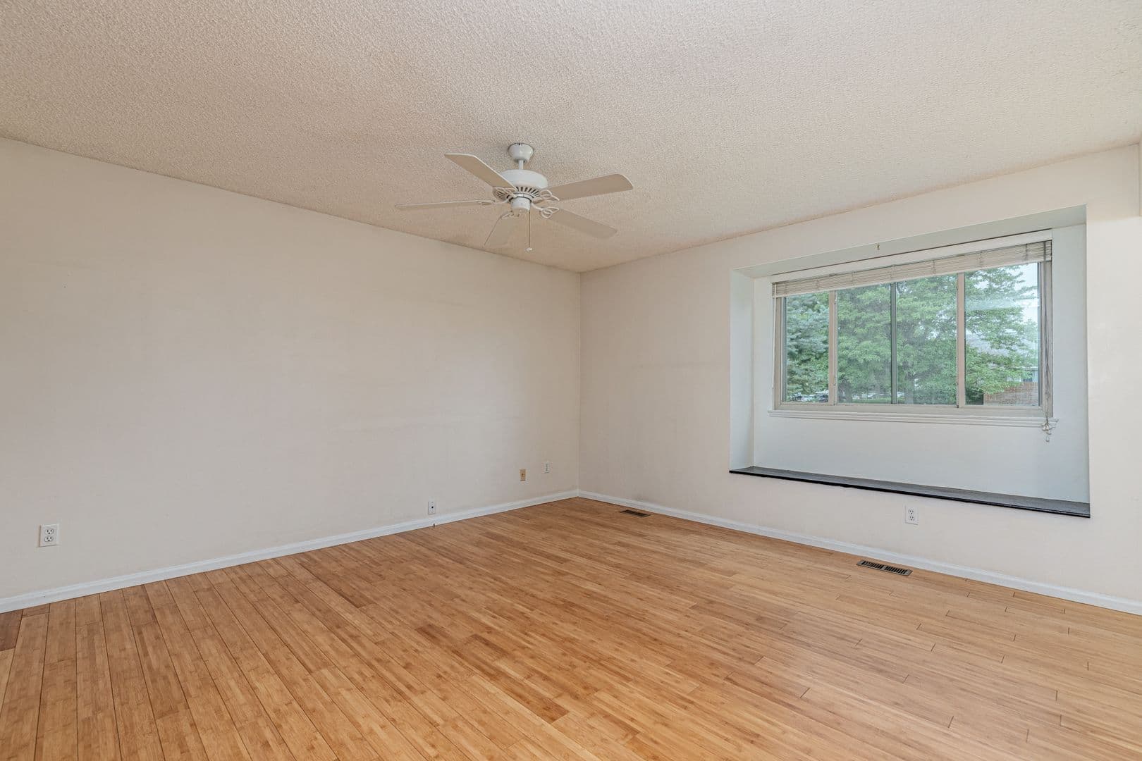 Thornton House: 10216 Quivas St