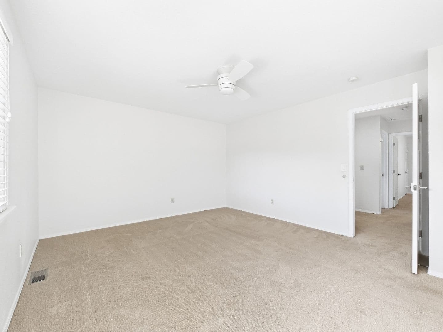 Englewood House: 6213 S Galena Way