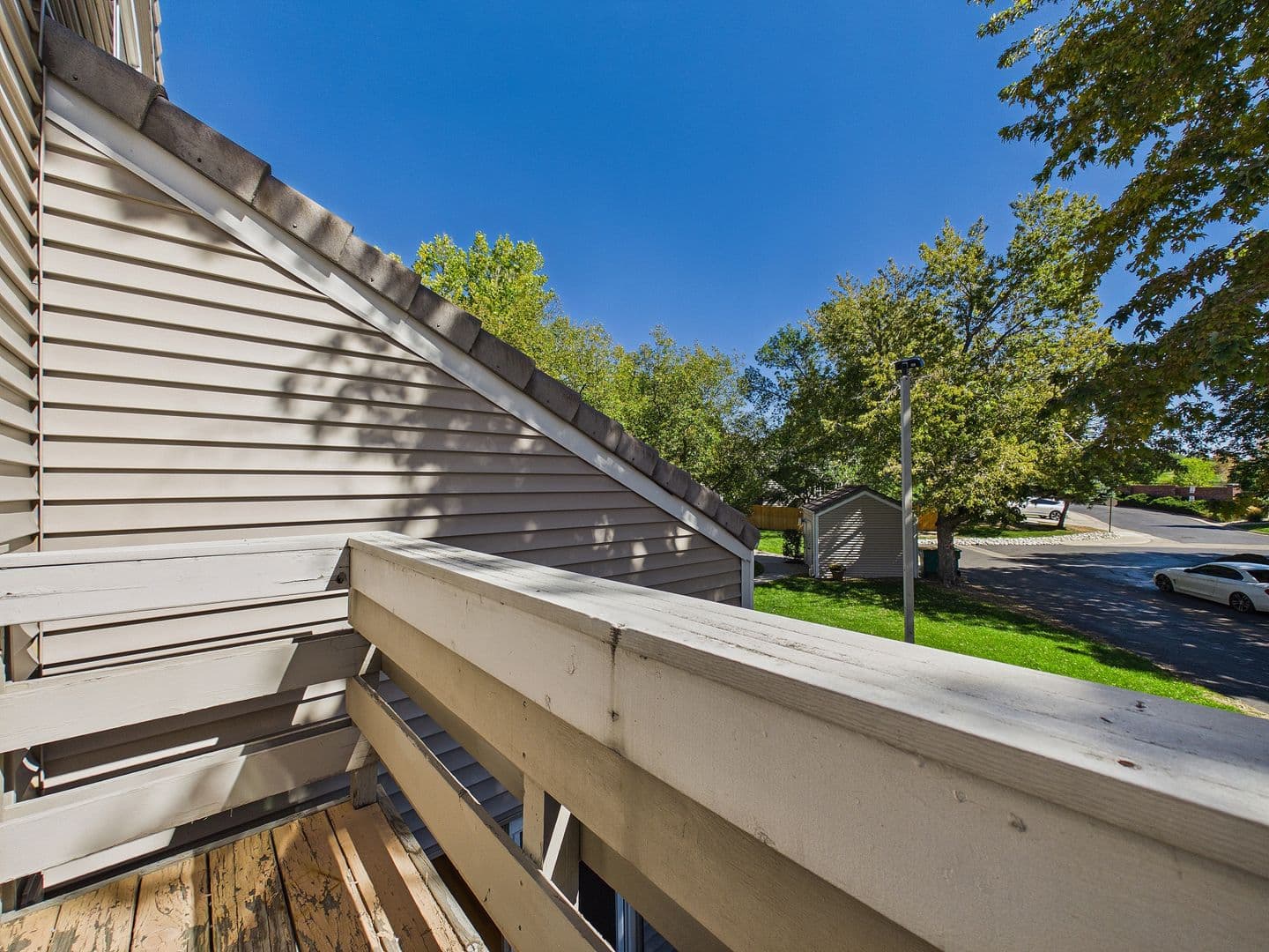 Denver House: 2284 S Yosemite Cir