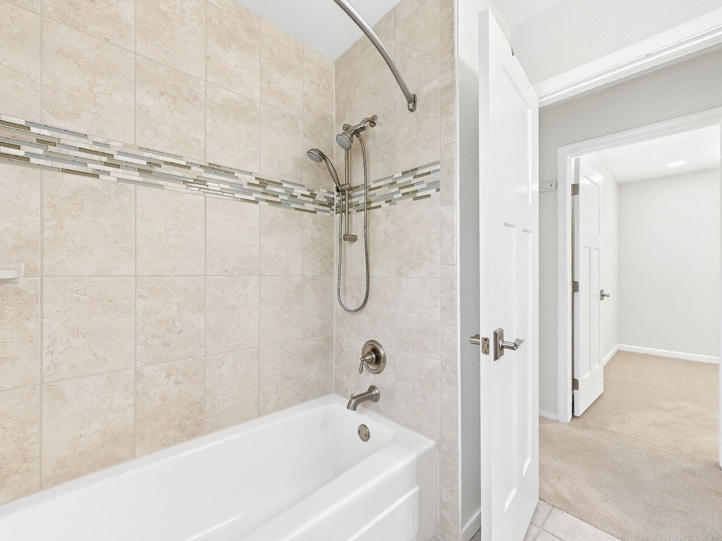 Englewood House: 6213 S Galena Way