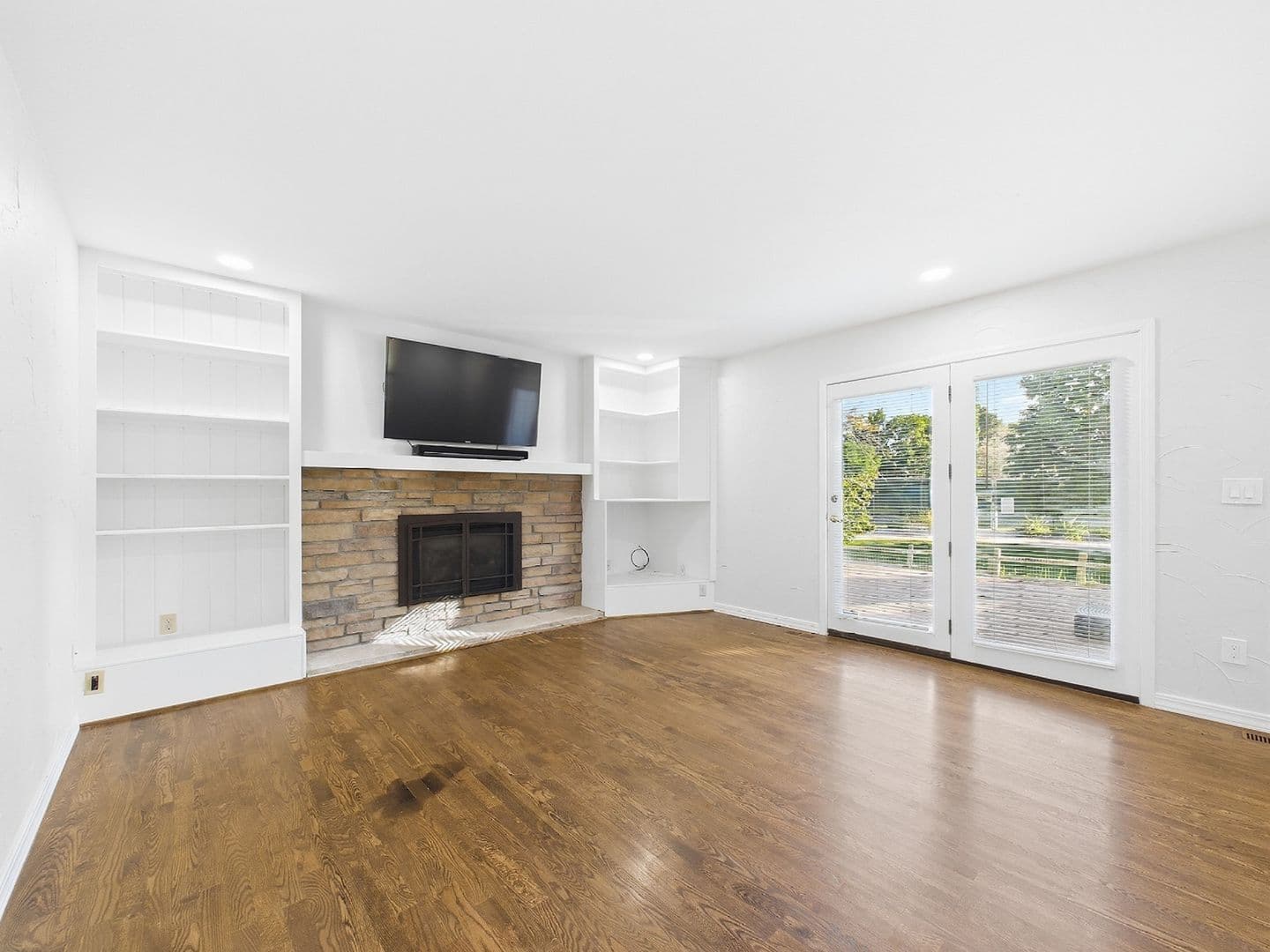 Englewood House: 6213 S Galena Way