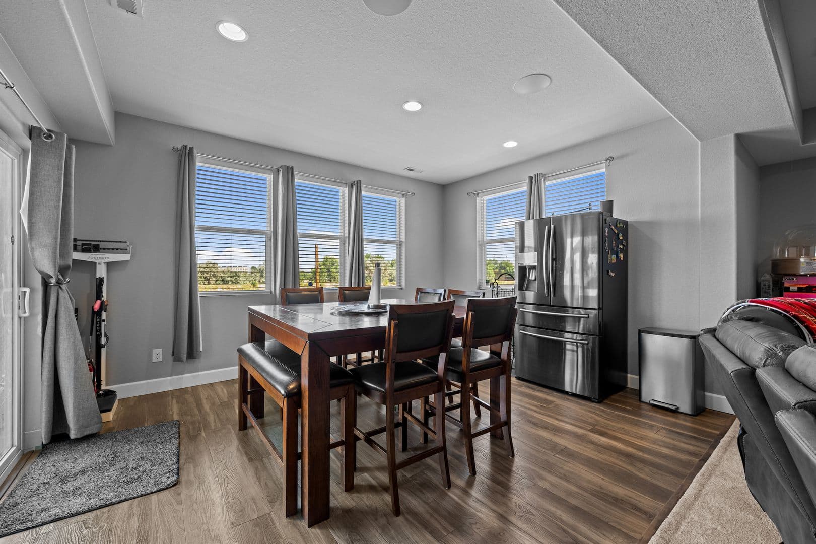 Commerce City House: 15411 Village Cir