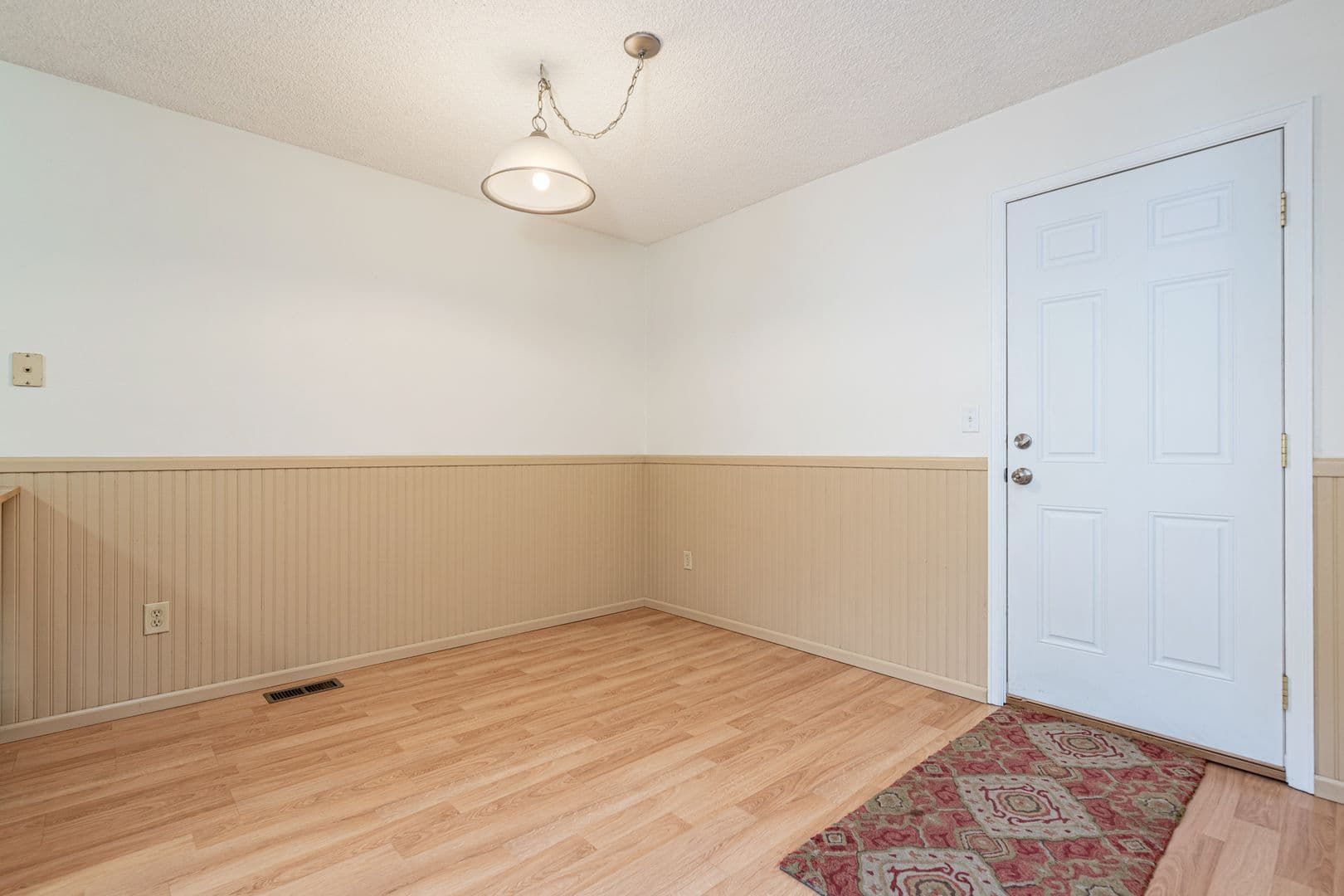 Thornton House: 10216 Quivas St