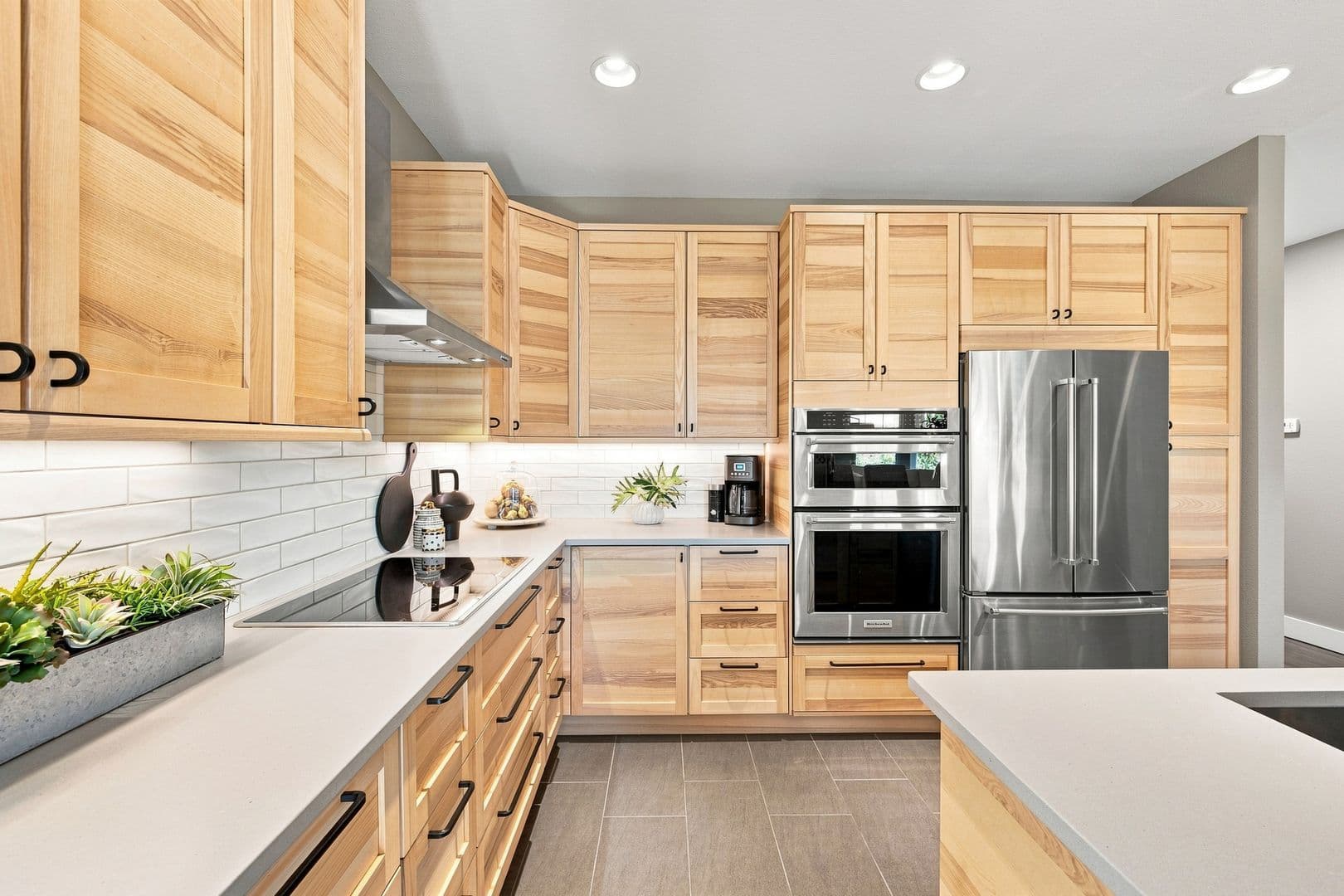 Aurora House: 25329 East Lake Pl