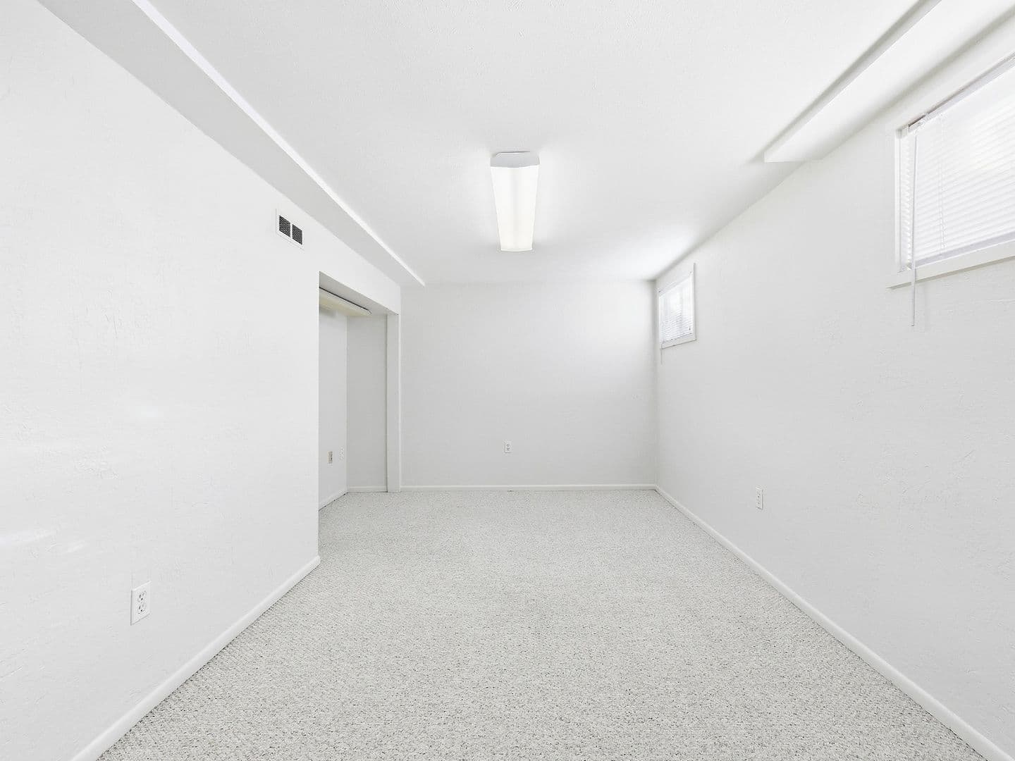 Englewood House: 6213 S Galena Way