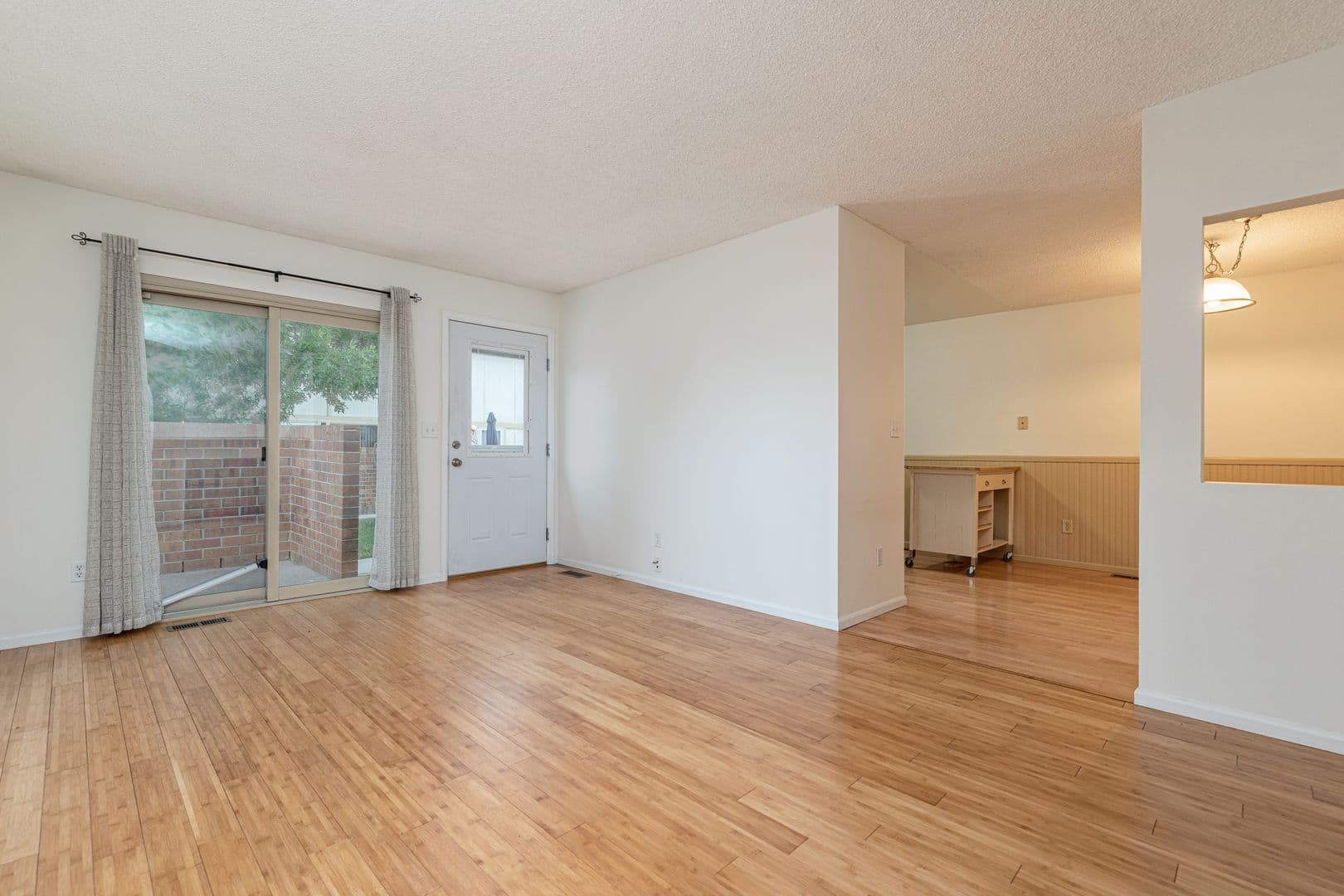 Thornton House: 10216 Quivas St