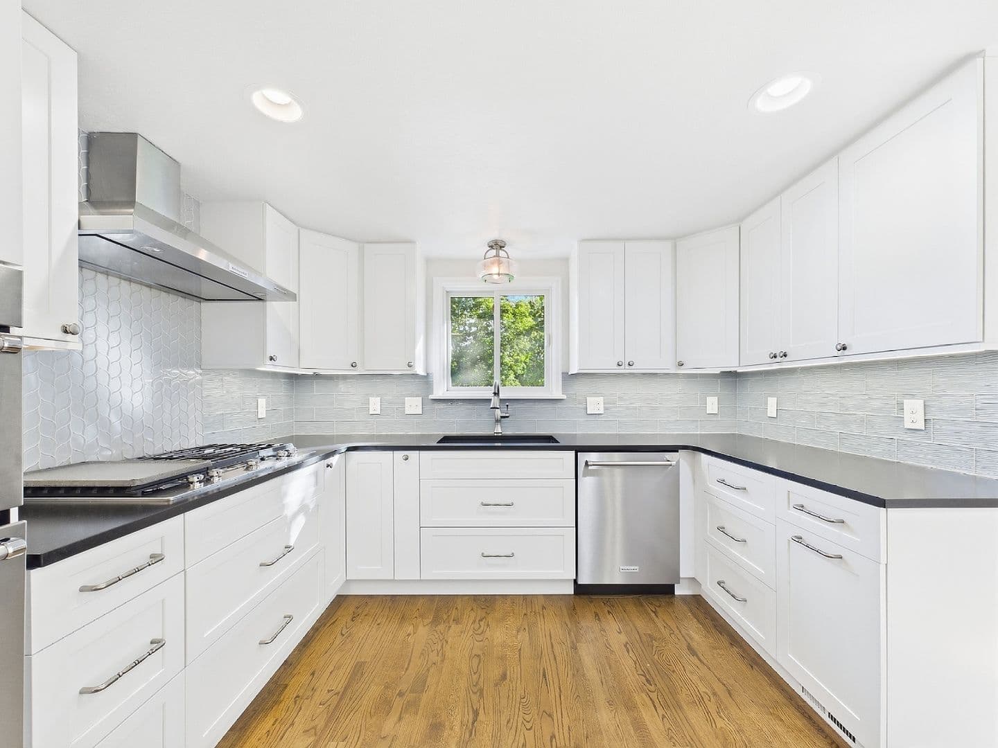 Englewood House: 6213 S Galena Way