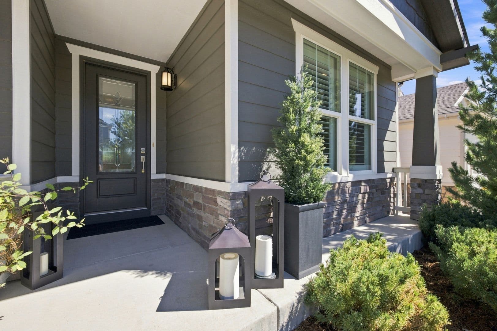 Aurora House: 25329 East Lake Pl