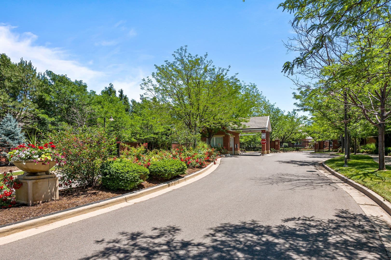 Greenwood Village House: 11 Sommerset Cir