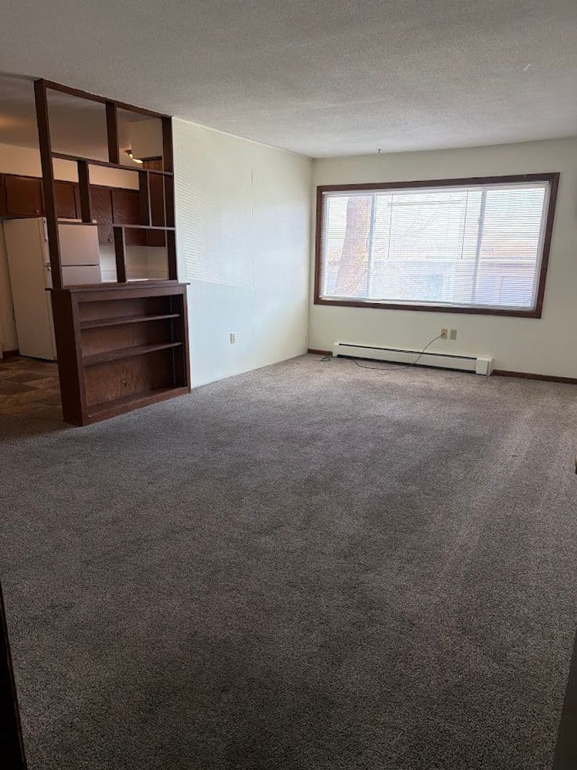 Brookings Apartment: 1014 22nd Ave