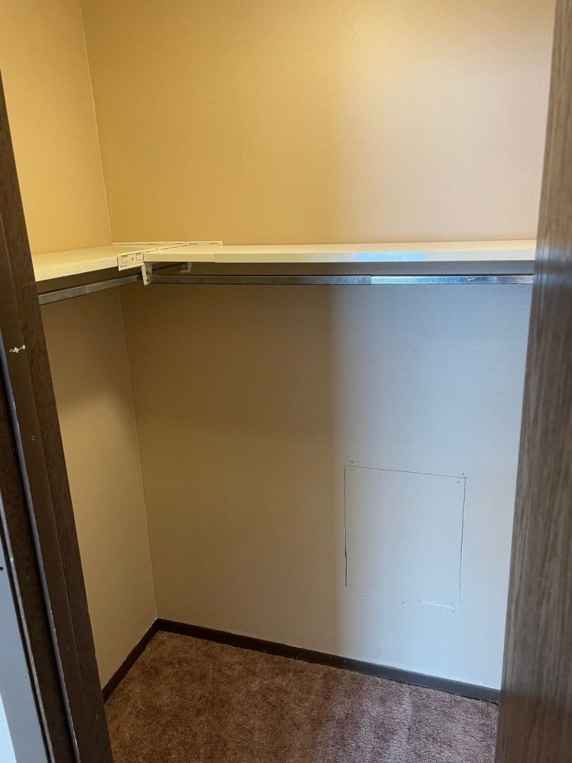 Brookings Apartment: 121, 3, 5, 7, 9, 31 12th Ave S