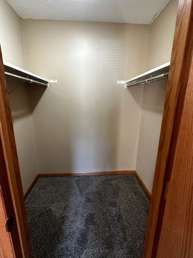 Brookings Apartment: 121, 3, 5, 7, 9, 31 12th Ave S