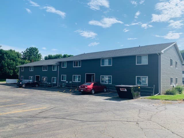 Brookings Apartment: 121, 3, 5, 7, 9, 31 12th Ave S