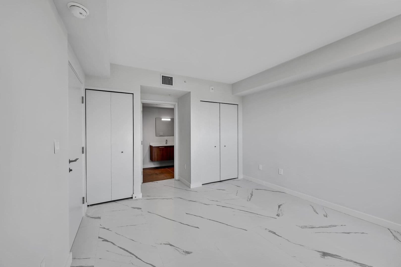 North Miami Apartment: 840 NE 130th Street