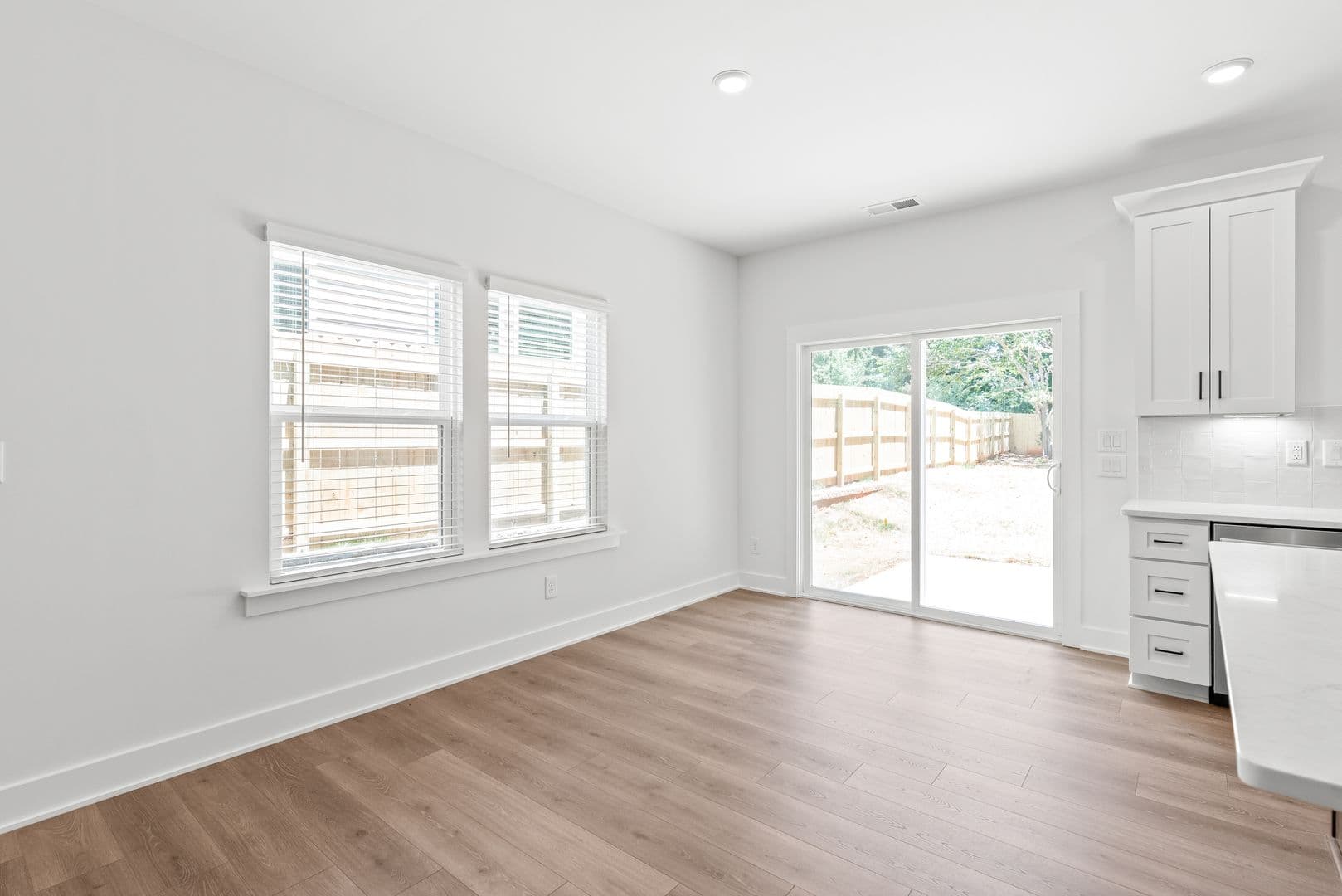 Charlotte Townhome: 2023 Wilson Ave