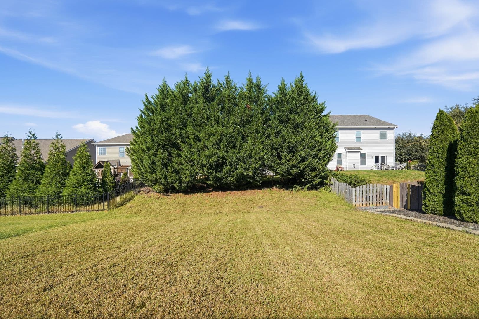 Charlotte House: 7308 Hamilton Bridge Road