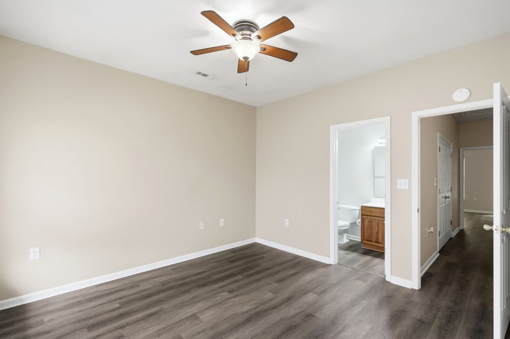 Charlotte Townhome: 614 E 9th Street
