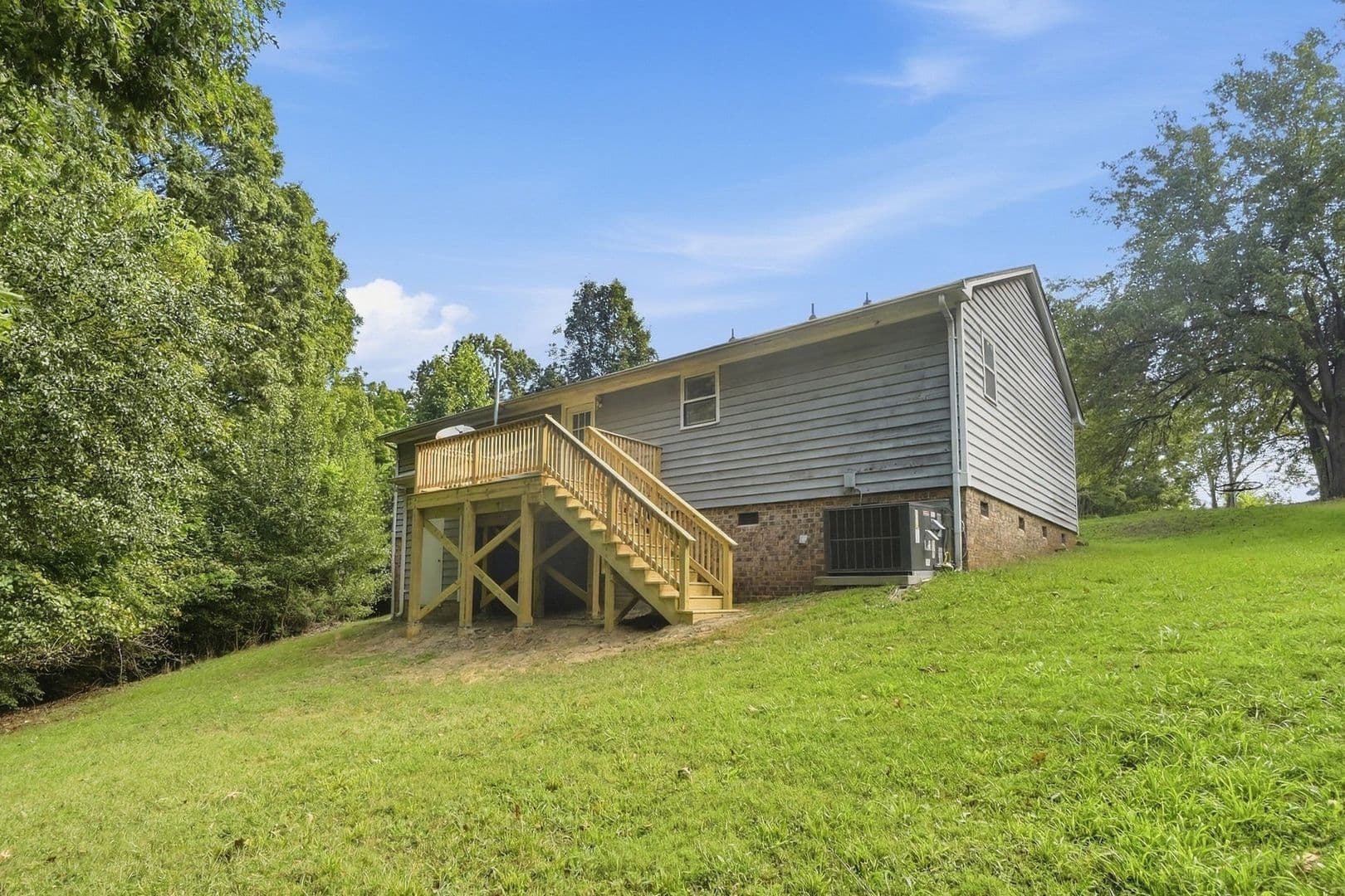 Charlotte House: 2939 Gray Feather Drive