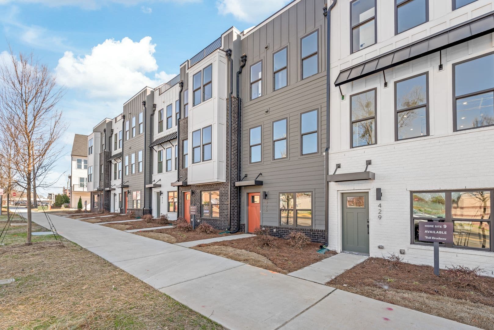 Charlotte Townhome: 425 Blairhill Road