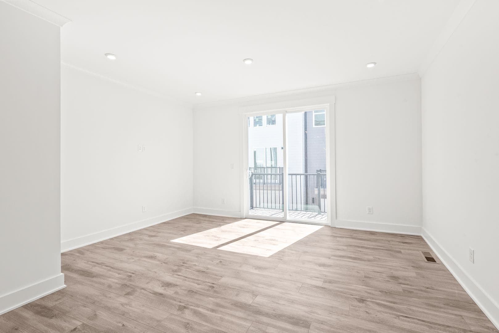 Charlotte Townhome: 425 Blairhill Road