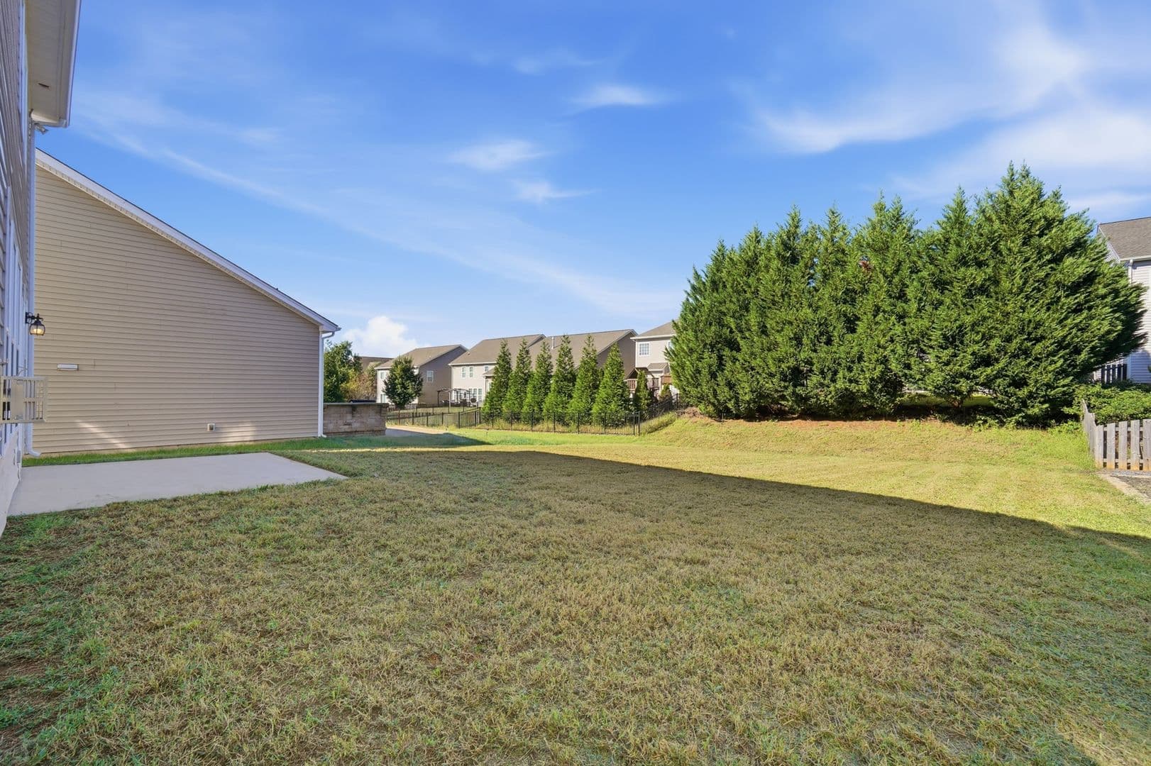 Charlotte House: 7308 Hamilton Bridge Road