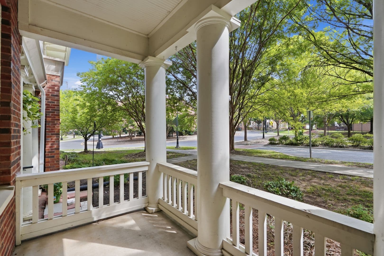Charlotte Townhome: 614 E 9th Street