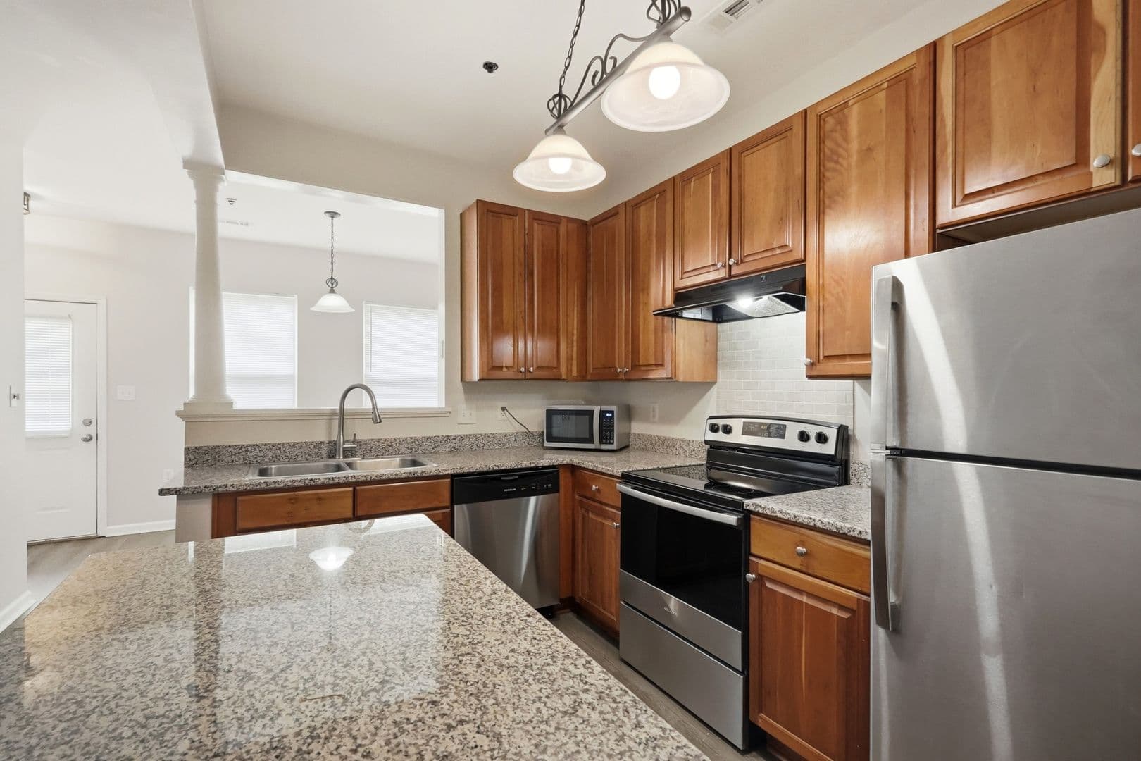 Charlotte Townhome: 614 E 9th Street