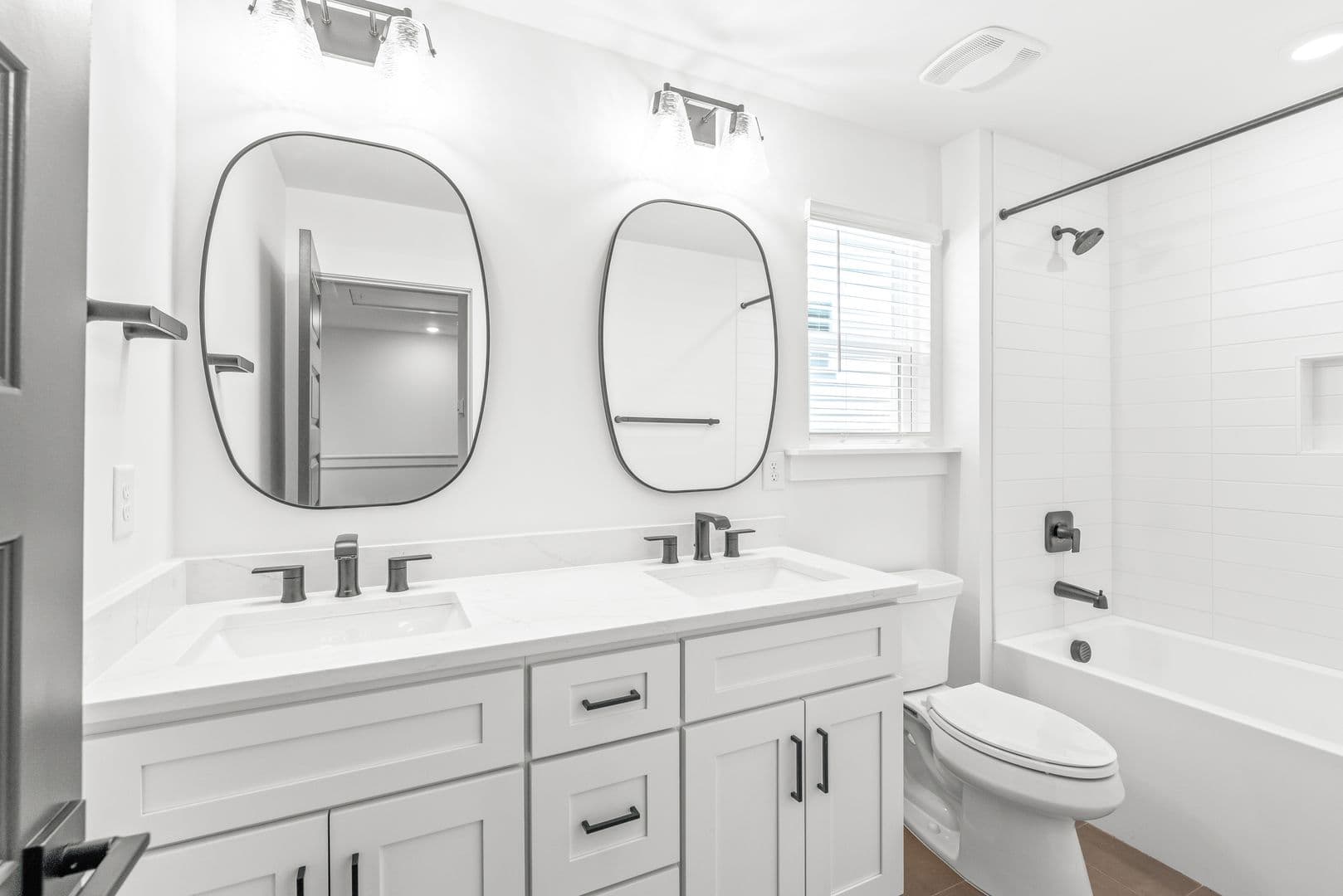 Charlotte Townhome: 2023 Wilson Ave